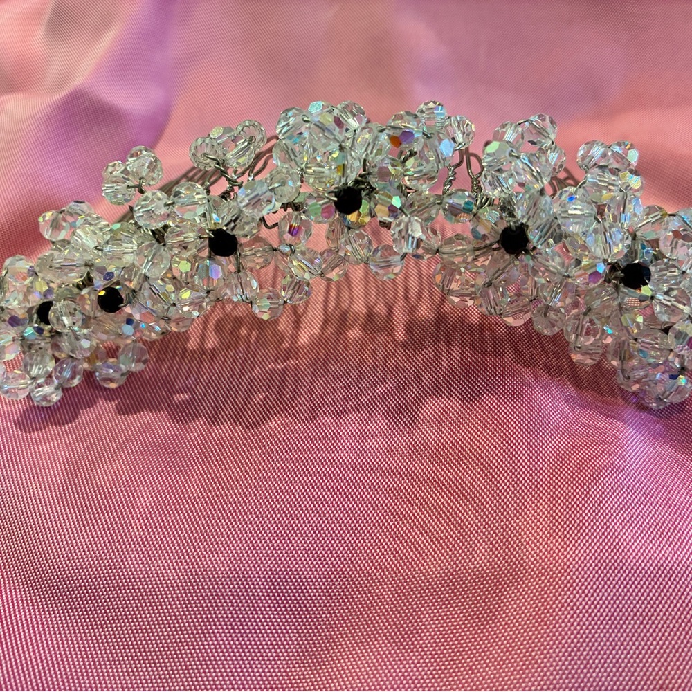 Custom made crystal hairclip